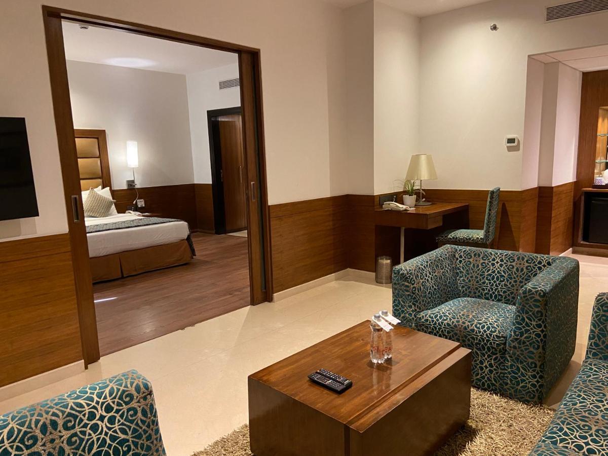 Fortune Select Exotica, Navi Mumbai - Member Itc Hotels' Group Exterior photo