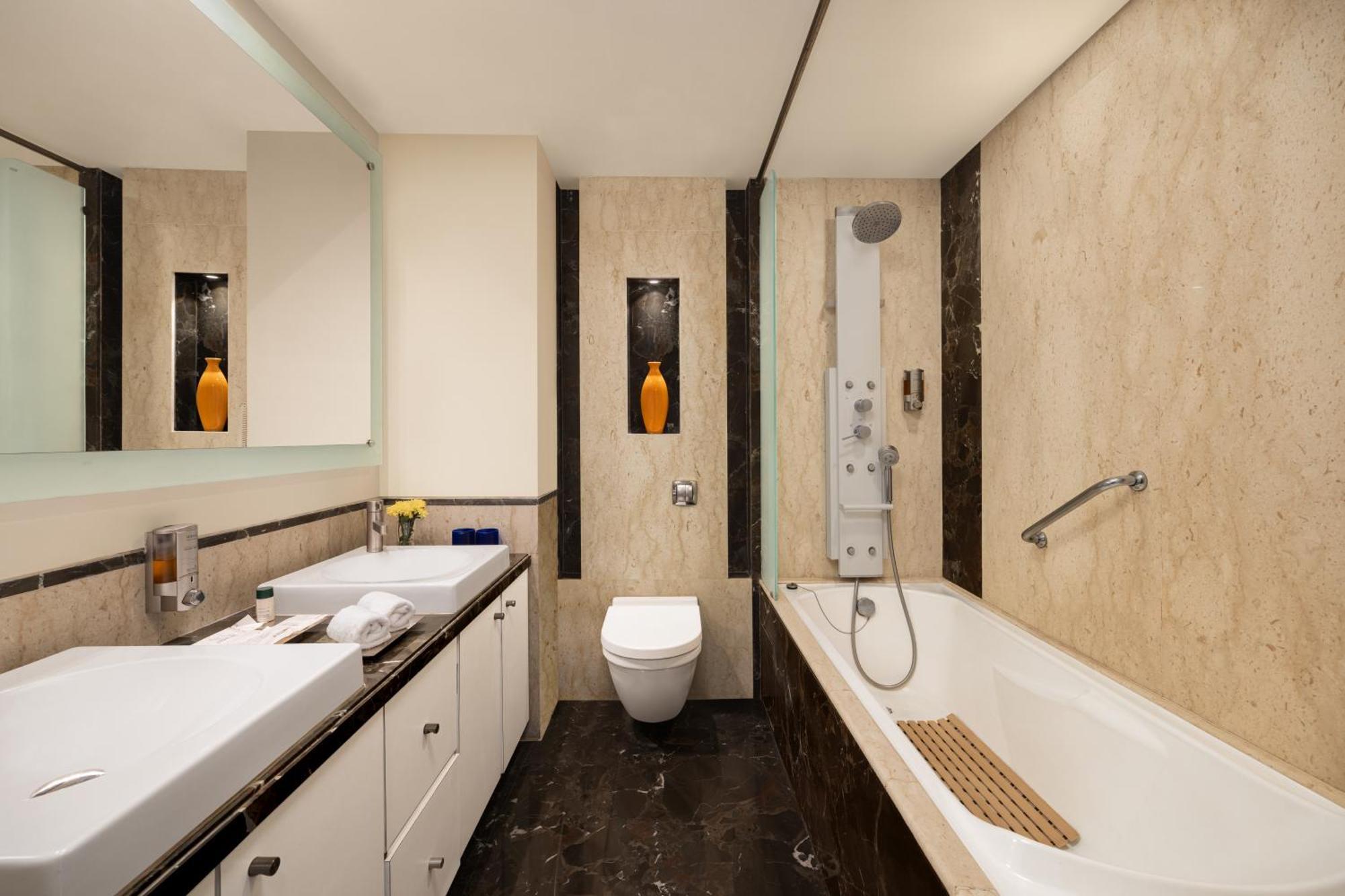 Fortune Select Exotica, Navi Mumbai - Member Itc Hotels' Group Exterior photo
