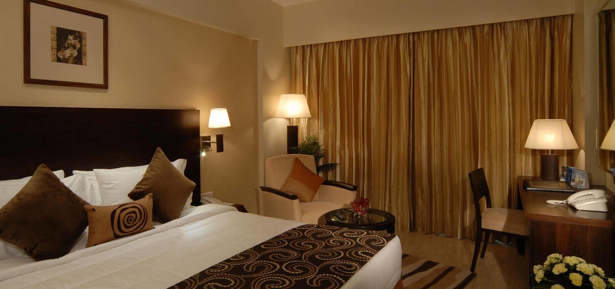 Fortune Select Exotica, Navi Mumbai - Member Itc Hotels' Group Exterior photo